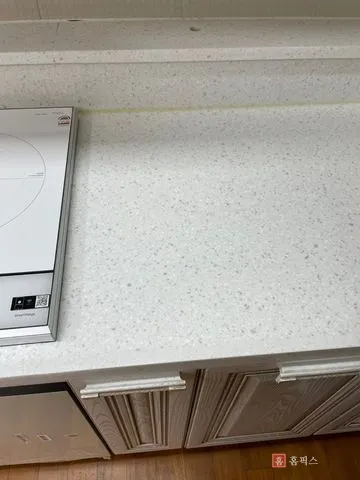연마와 원복을 마친 싱크대 상판 전체 모습